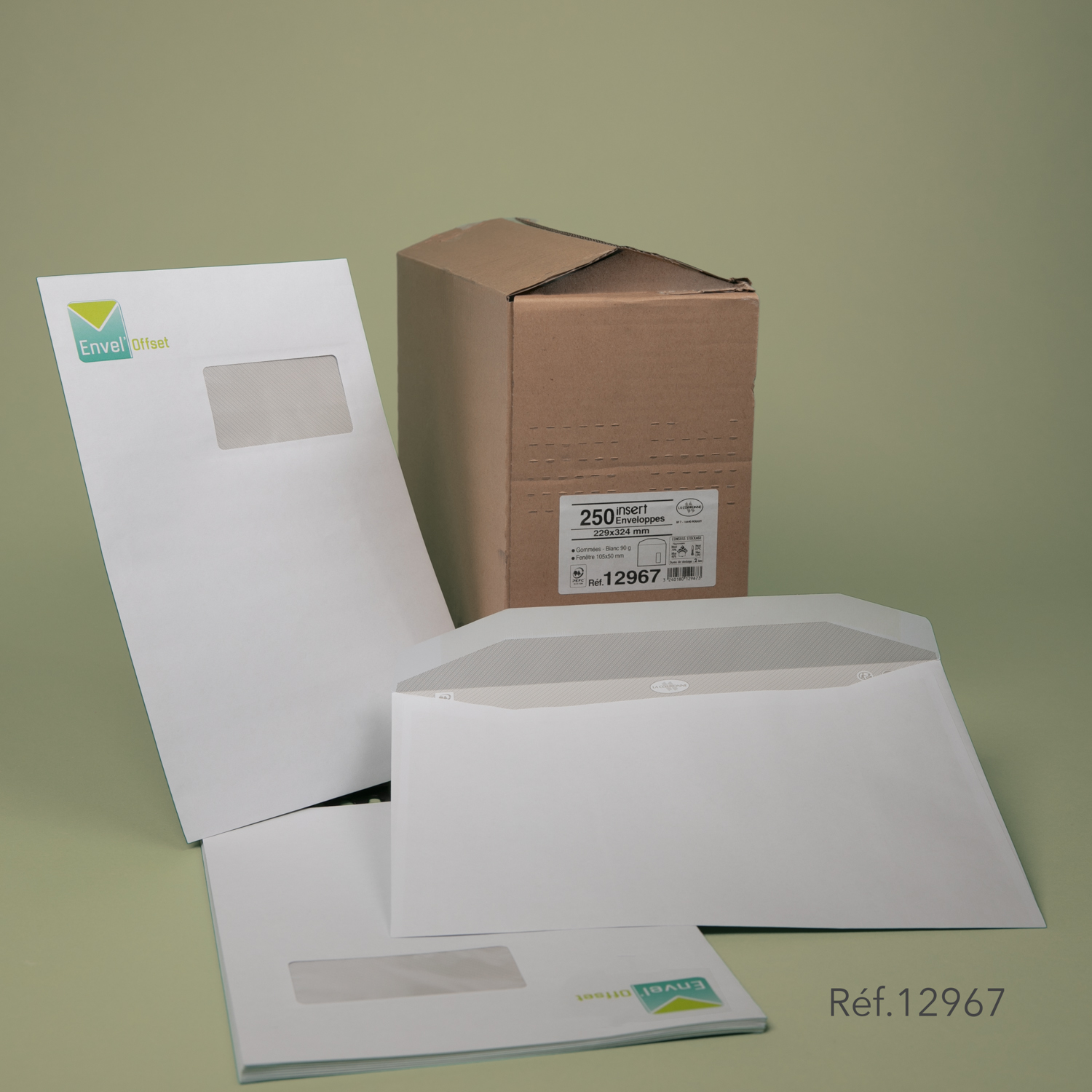 Boîtes Et Enveloppe Cartonnée Pour La Livraison